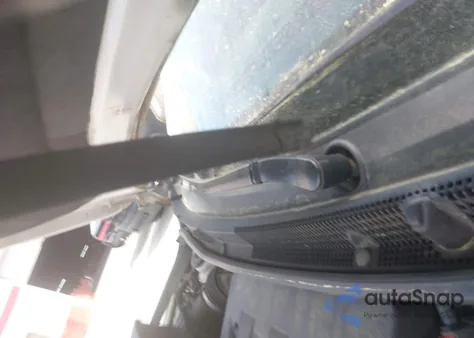 2013 Buick Lacrosse z USA, uszkodzony, nr VIN 1G4GH5E3XDF206836